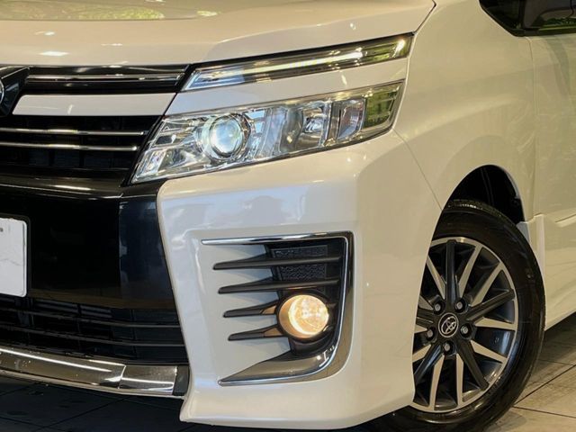 TOYOTA VOXY 2015 Image 31