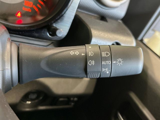 SUZUKI JIMNY NOMADE 2025 Image 31