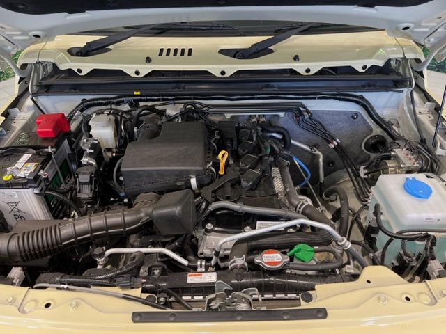 SUZUKI JIMNY NOMADE 2025 Image 31