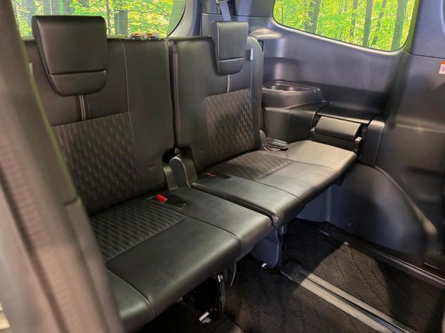 TOYOTA NOAH 2023 Image 31