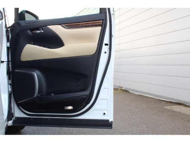 TOYOTA ALPHARD 2019 Image 31