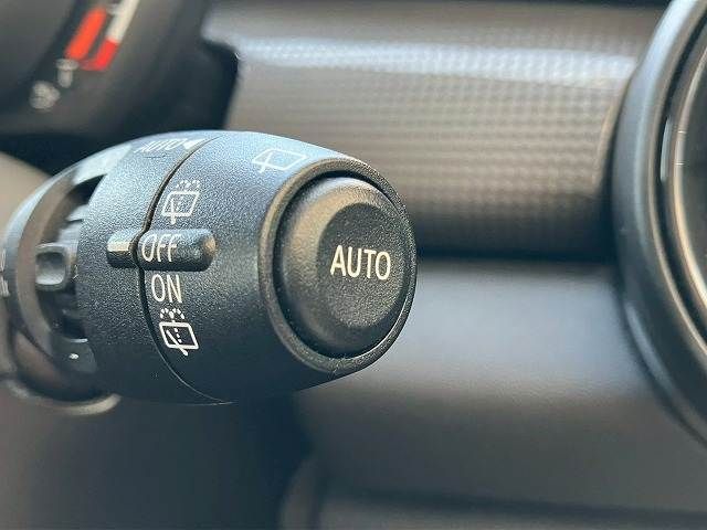 BMW MINI COOPER D 2019 Image 31