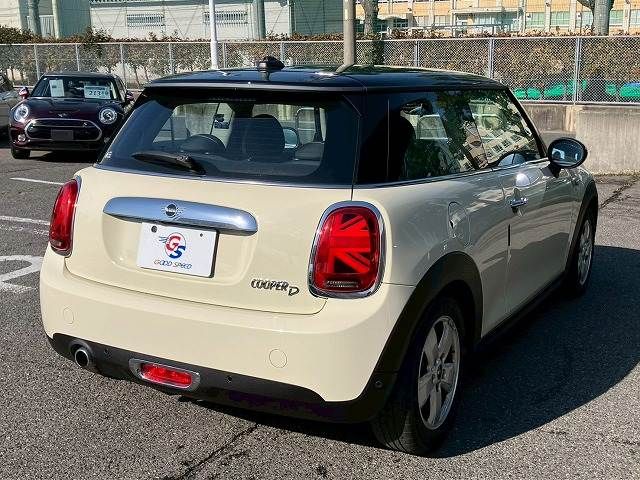 BMW MINI COOPER D 2019 Image 31