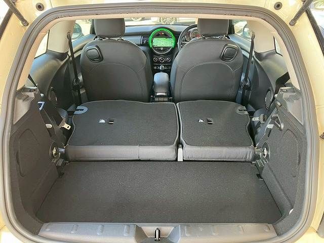 BMW MINI COOPER D 2019 Image 31