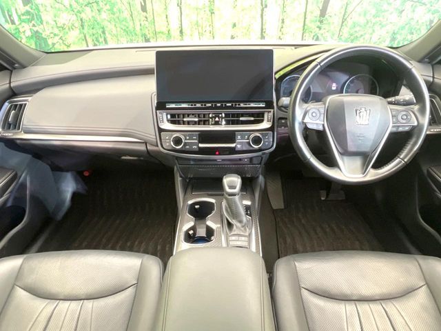 TOYOTA CROWN SEDAN HYBRID 2021 Image 31