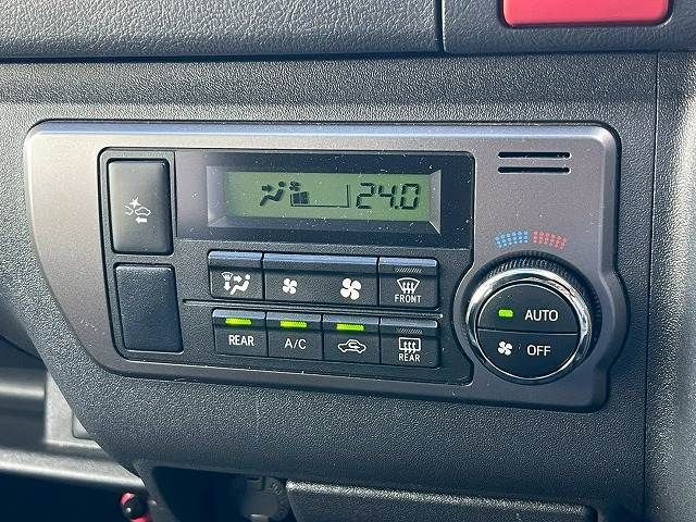 TOYOTA HIACE VAN 2WD 2020 Image 31