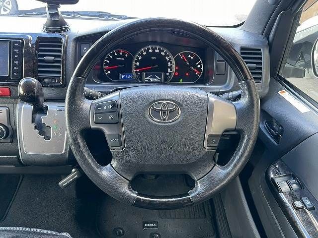 TOYOTA HIACE VAN 2WD 2020 Image 31