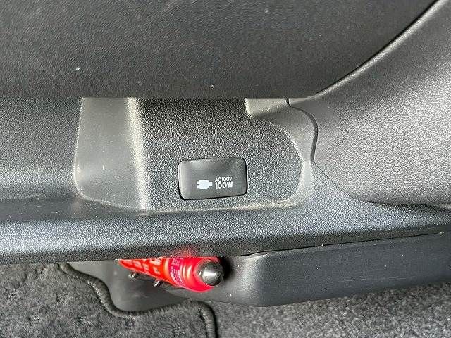 TOYOTA HIACE VAN 2WD 2020 Image 31