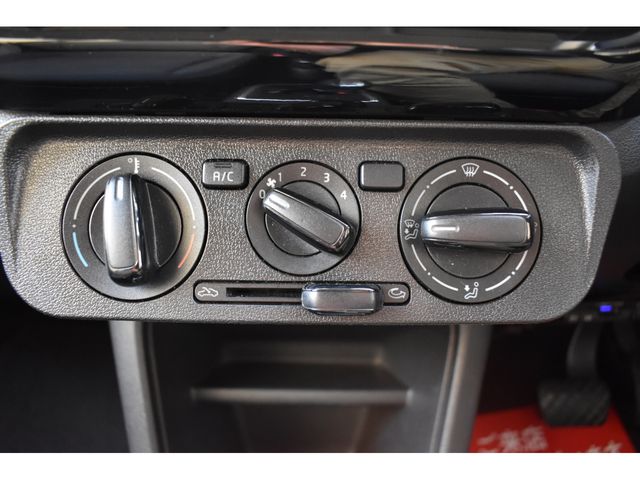 VOLKSWAGEN UP! 2013 Image 31