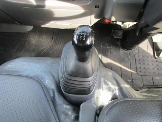 ISUZU ELF 2018 Image 31