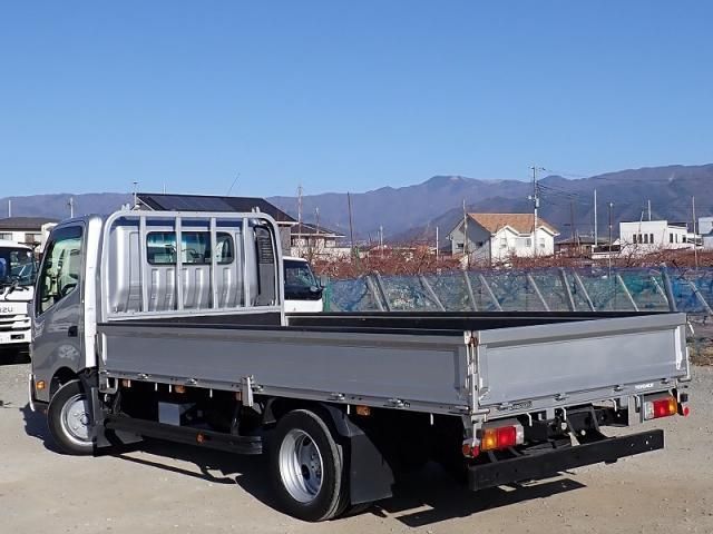 TOYOTA DYNA 2017 Image 31