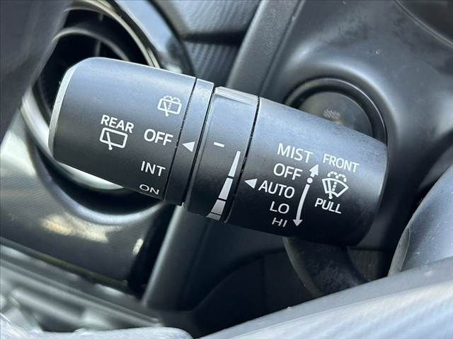 MAZDA DEMIO 2015 Image 31