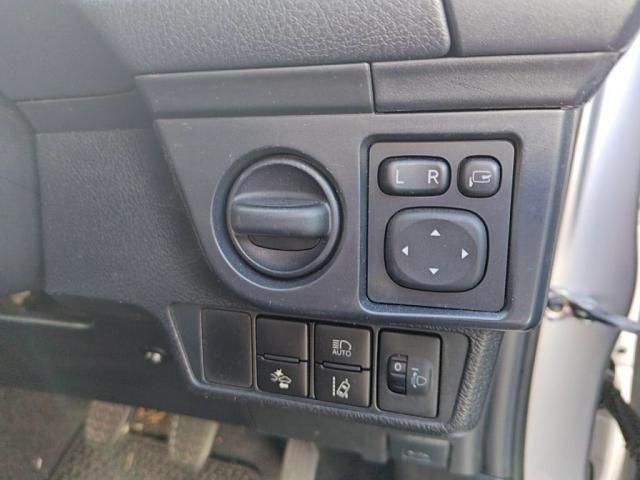 TOYOTA COROLLA AXIO 2015 Image 31