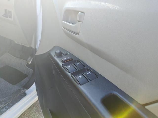 DAIHATSU MIRA 4WD 2011 Image 31