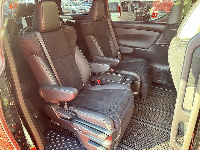 TOYOTA ALPHARD HYBRID 4WD 2022 Image 31