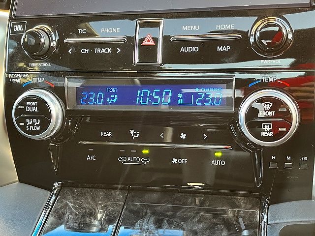 TOYOTA ALPHARD HYBRID 4WD 2022 Image 31