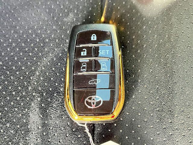 TOYOTA ALPHARD HYBRID 4WD 2022 Image 31