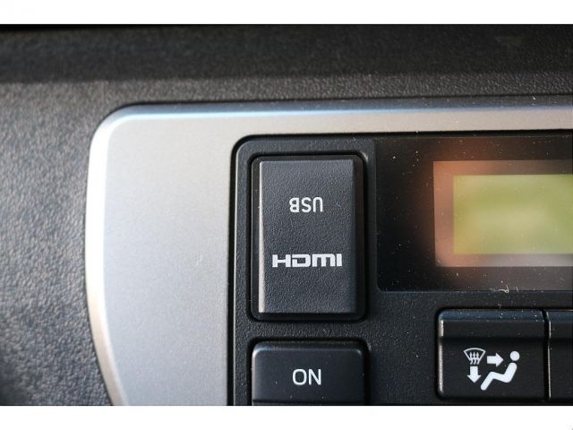 TOYOTA HIACE WAGON 4WD 2020 Image 31