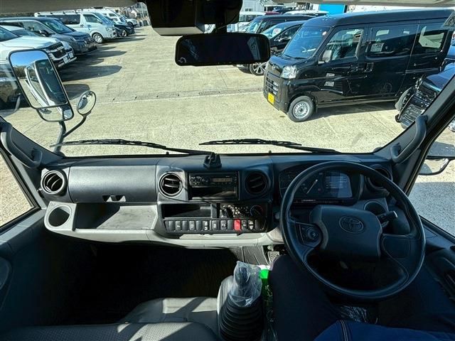 TOYOTA DYNA 2022 Image 31