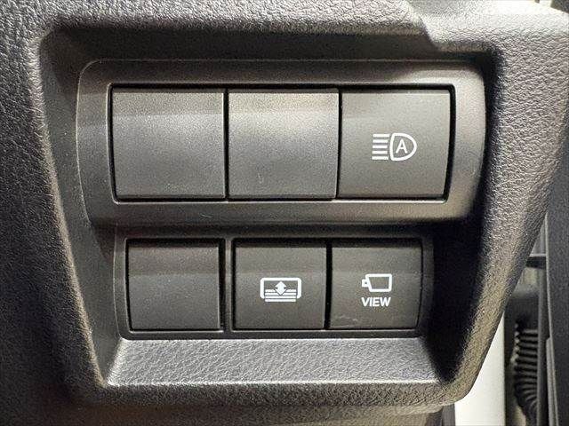 TOYOTA LEXUS IS300H 2020 Image 31