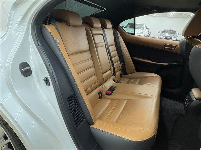 TOYOTA LEXUS IS300H 2020 Image 31