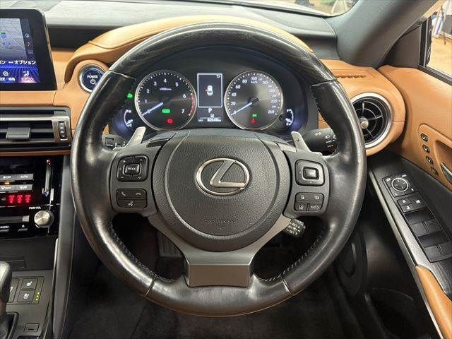 TOYOTA LEXUS IS300H 2020 Image 31