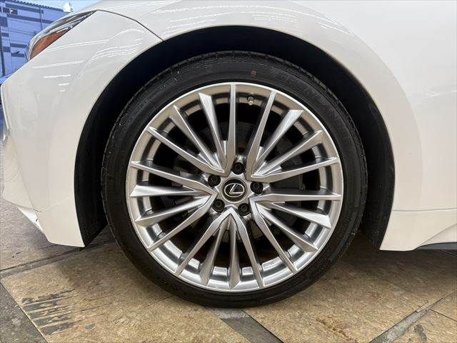 TOYOTA LEXUS IS300H 2020 Image 31