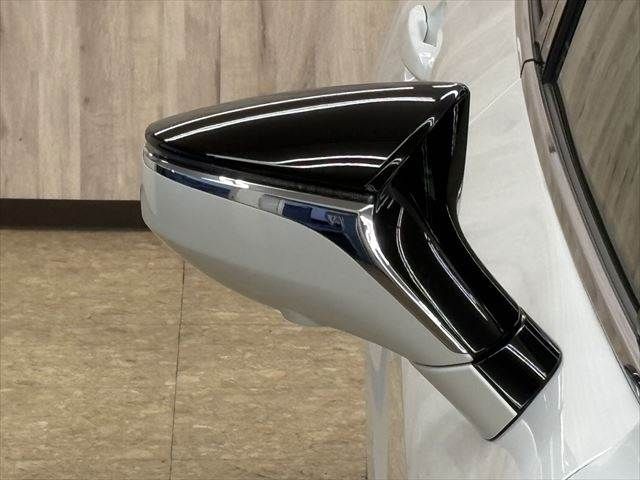 TOYOTA LEXUS IS300H 2020 Image 31