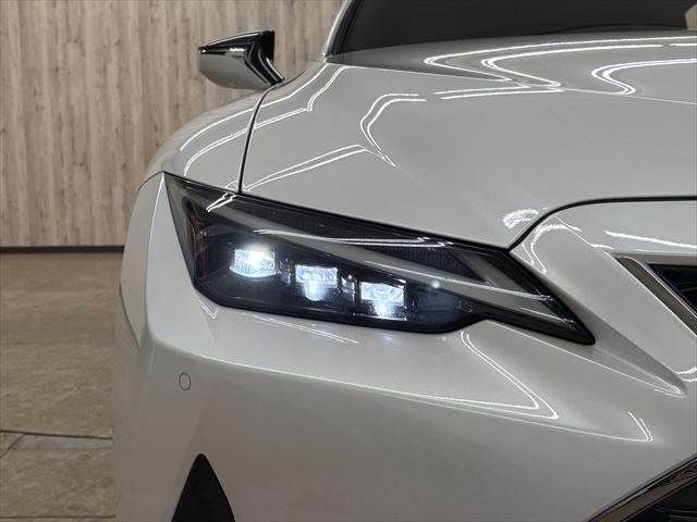 TOYOTA LEXUS IS300H 2020 Image 31