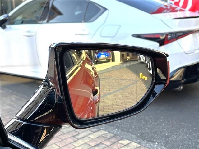 TOYOTA LEXUS UX250H 2023 Image 31