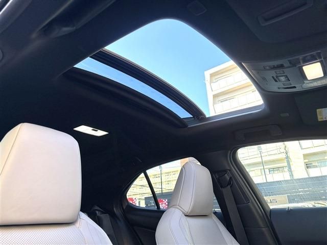 TOYOTA LEXUS UX250H 2023 Image 31