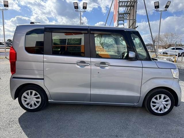 HONDA N BOX 2020 Image 31