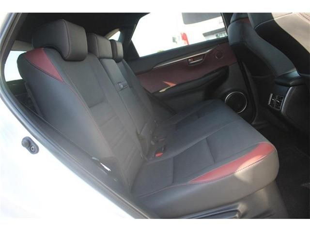 TOYOTA LEXUS NX300H 2021 Image 31