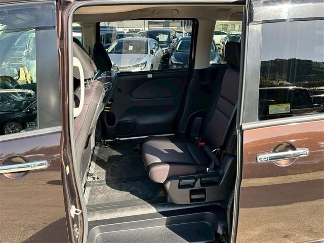 NISSAN SERENA  S-HYBRID 2017 Image 31