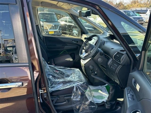 NISSAN SERENA  S-HYBRID 2017 Image 31