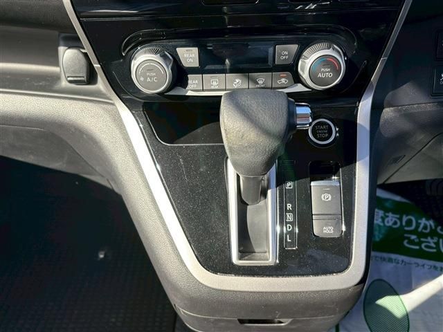 NISSAN SERENA  S-HYBRID 2017 Image 31