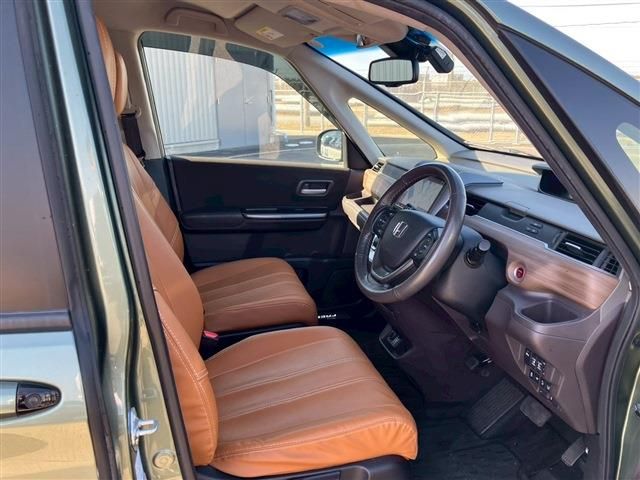 HONDA FREED HYBRID 2023 Image 31