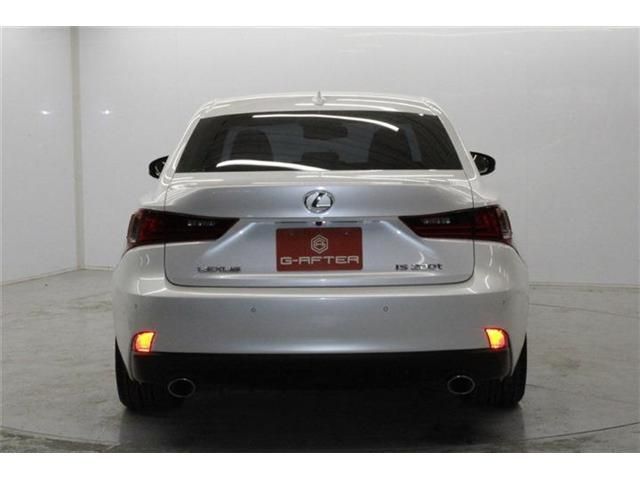 TOYOTA LEXUS IS200T 2015 Image 31