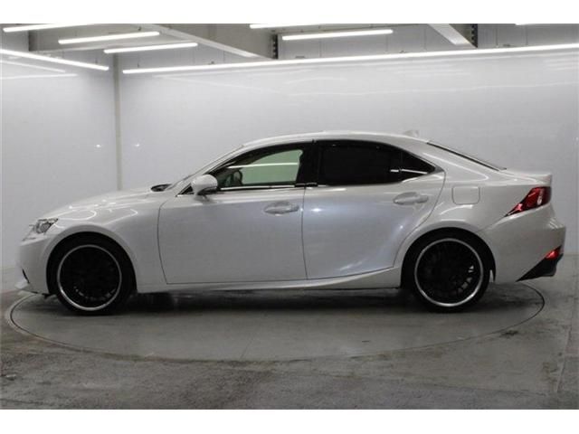 TOYOTA LEXUS IS200T 2015 Image 31