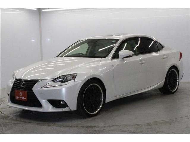 TOYOTA LEXUS IS200T 2015 Image 31