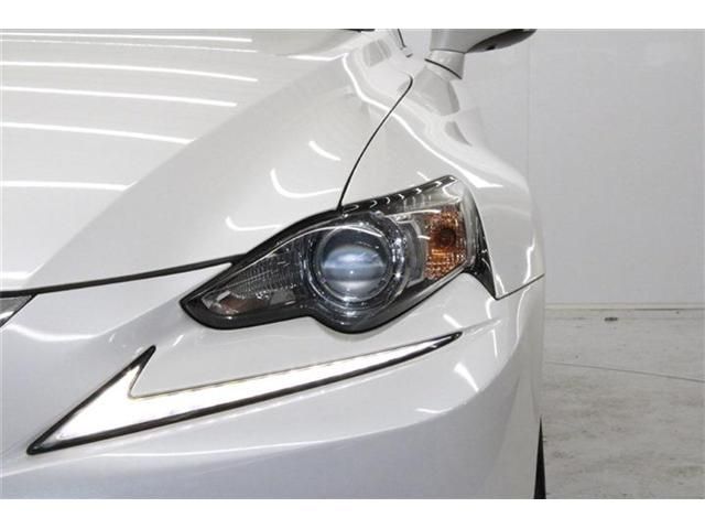 TOYOTA LEXUS IS200T 2015 Image 31