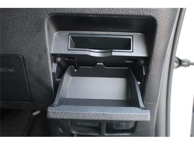 TOYOTA VOXY 2015 Image 31