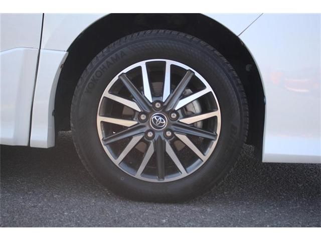 TOYOTA VOXY 2015 Image 31