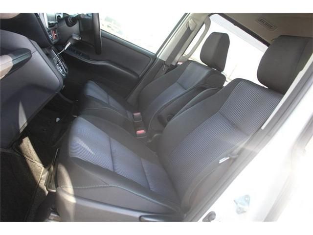 TOYOTA VOXY 2015 Image 31