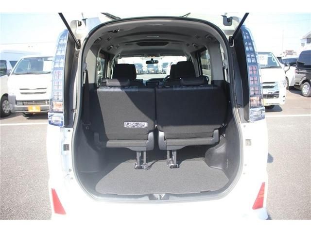 TOYOTA VOXY 2015 Image 31