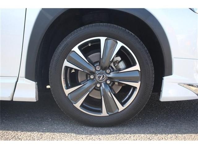 TOYOTA LEXUS UX200 2021 Image 31