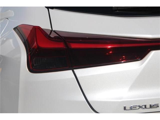 TOYOTA LEXUS UX200 2021 Image 31