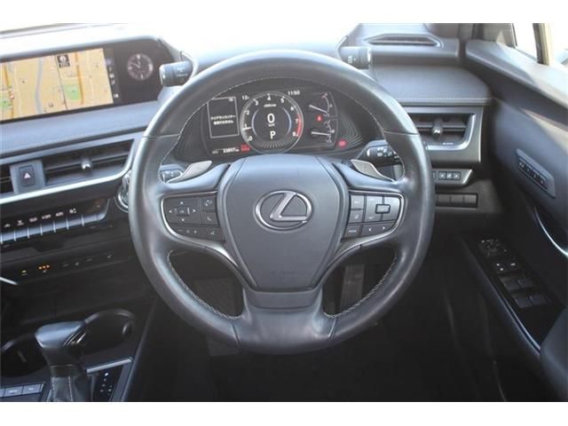 TOYOTA LEXUS UX200 2021 Image 31