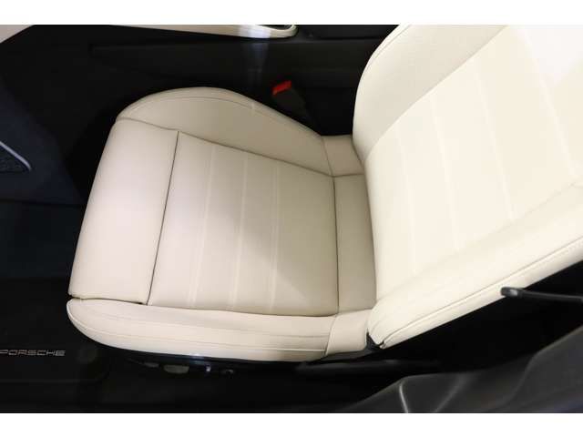 PORSCHE PANAMERA 2024 Image 31