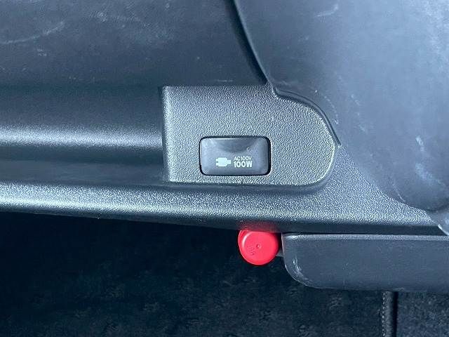 TOYOTA HIACE VAN 2WD 2023 Image 31